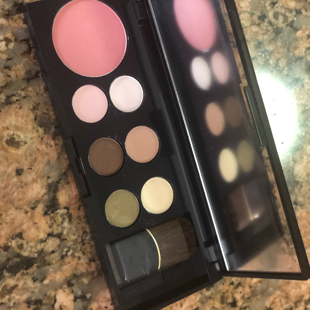 Estée lauder eye shadow and blush palette